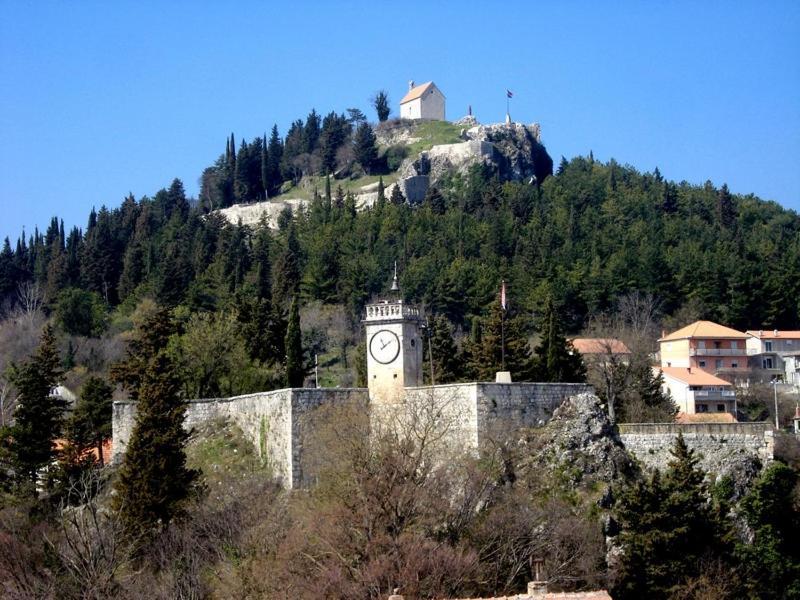 Apartment Lavanda - Suite Sinj Exterior photo