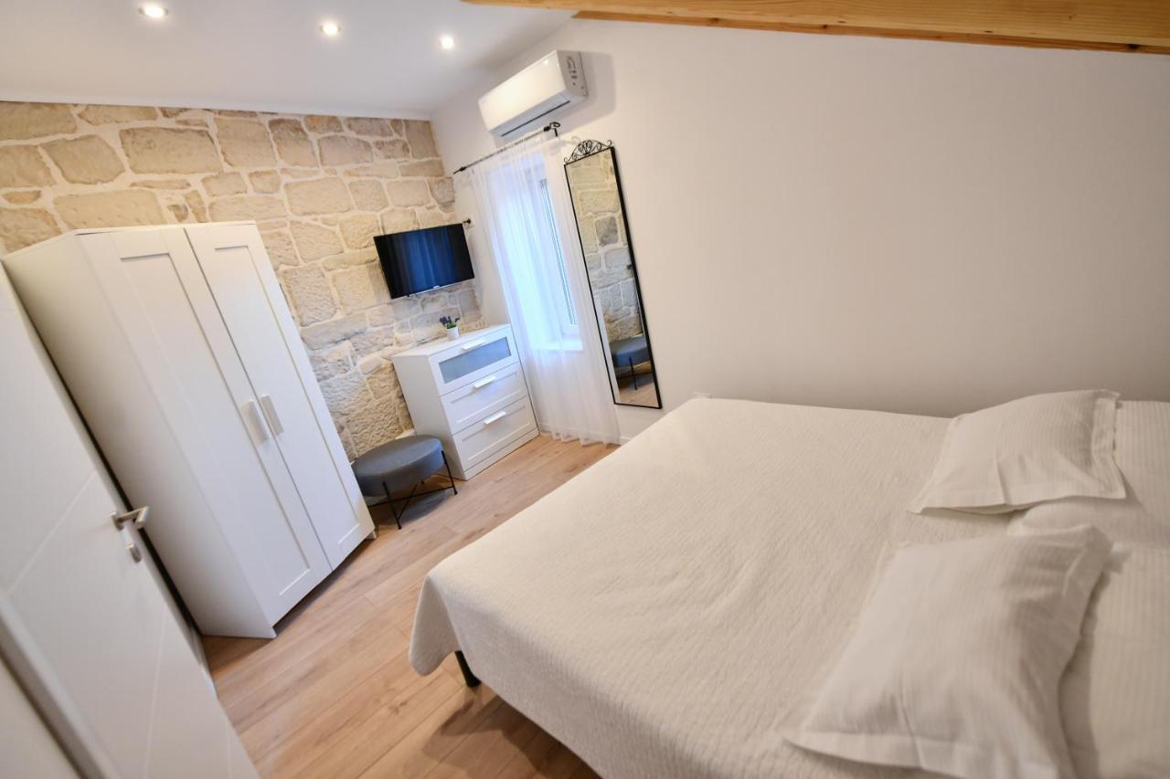 Apartment Lavanda - Suite Sinj Exterior photo