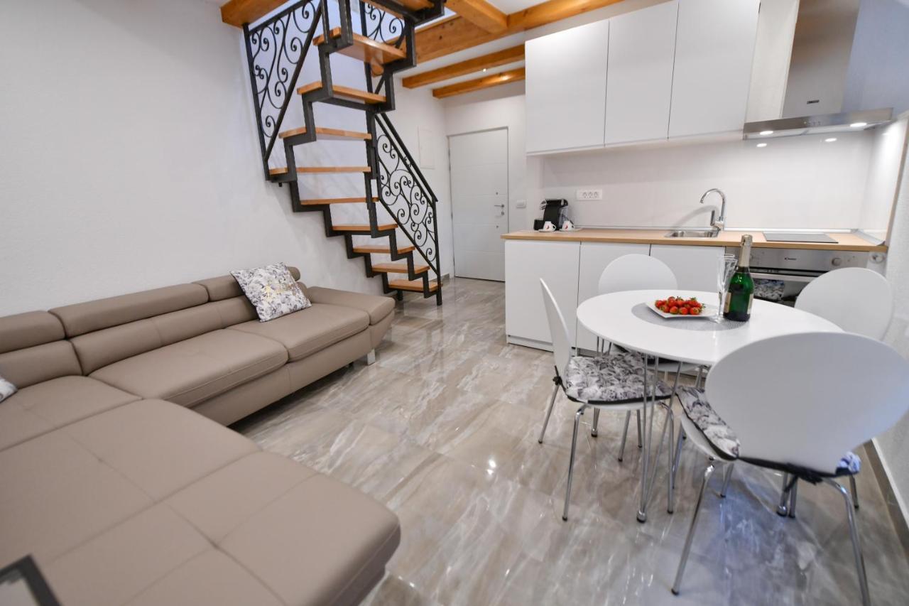 Apartment Lavanda - Suite Sinj Exterior photo